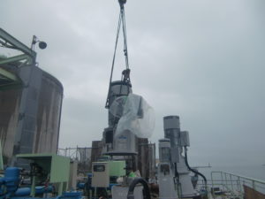 気化器用海水ポンプ分解点検